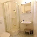 Simon Haus Kmb Seeappartement Am Ossiacher See, Hallenbad, Skiarena Gerlitzen Tschoran