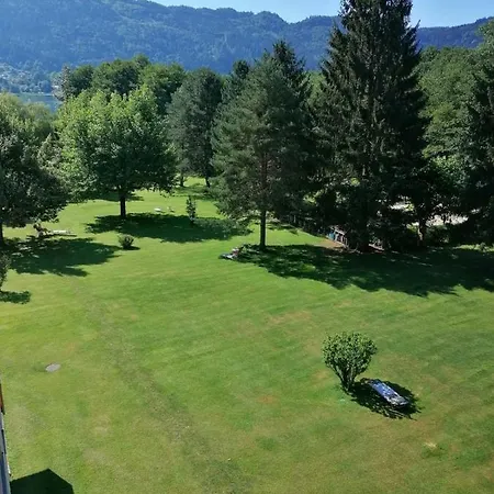 Simon Haus Kmb Seeappartement Am Ossiacher See, Hallenbad, Skiarena Gerlitzen Lägenhet